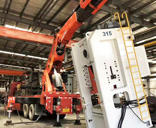 晋江附近随车吊出租，轻松解决运输难题