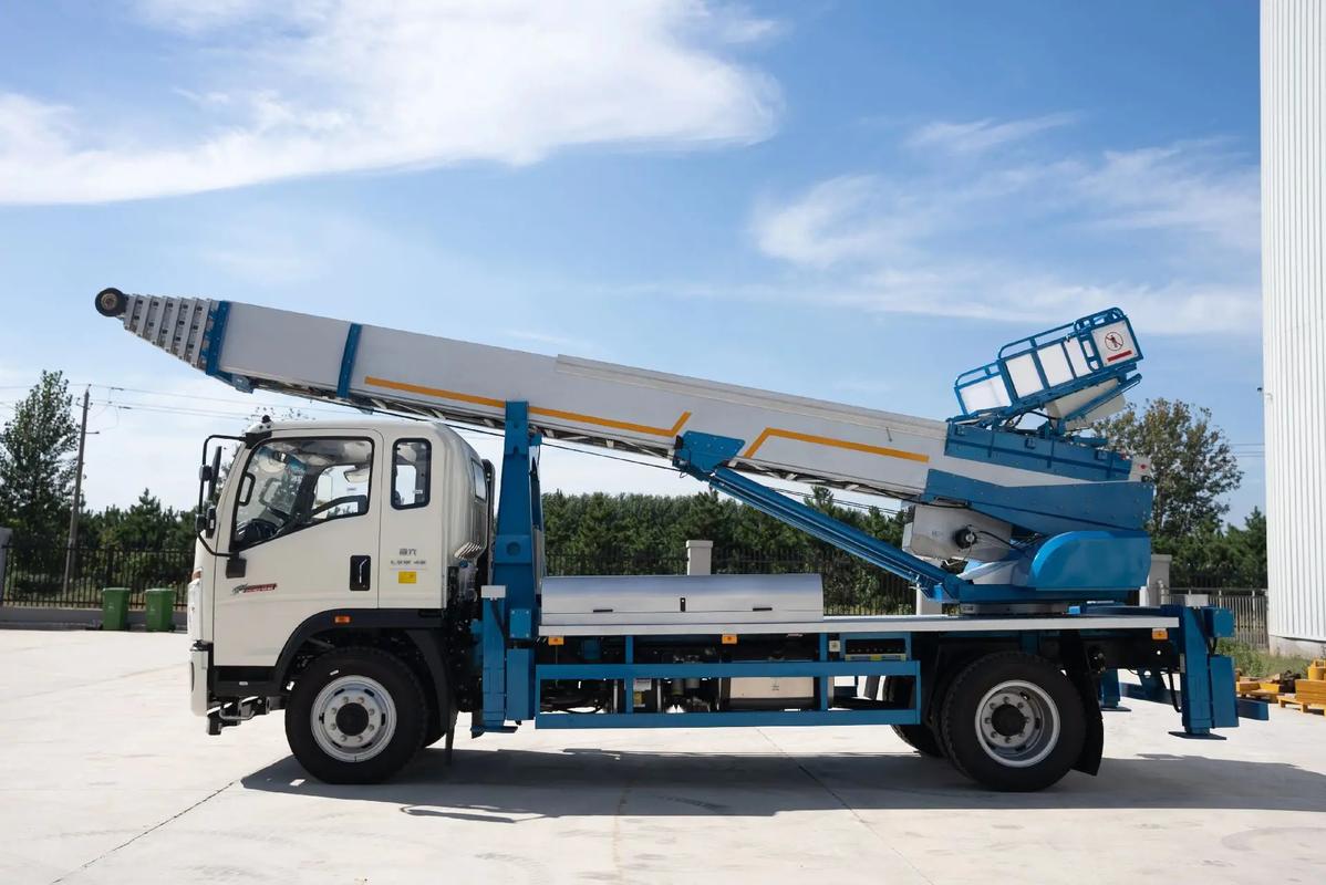 晋江云梯上料车租赁费用