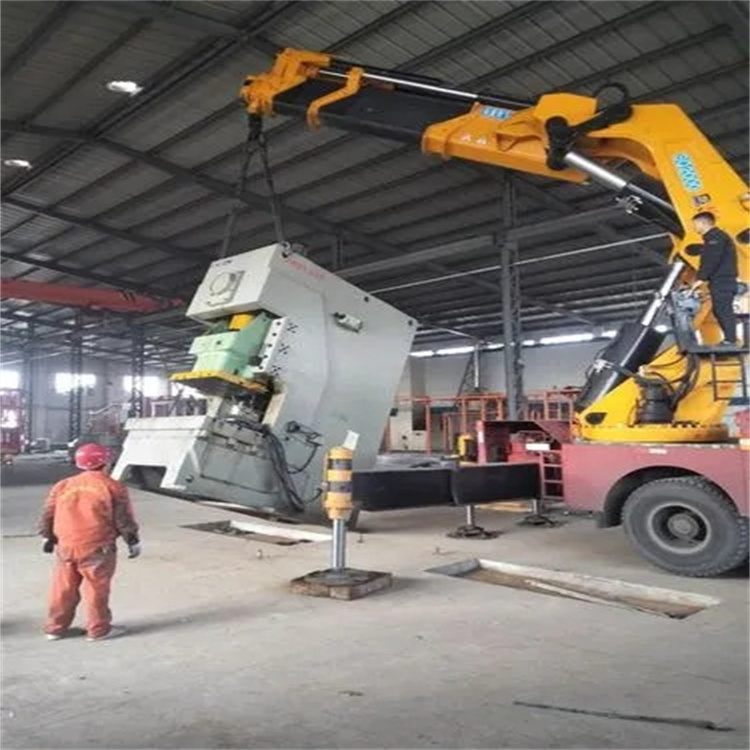 晋江80吨折臂吊车出租附近电话